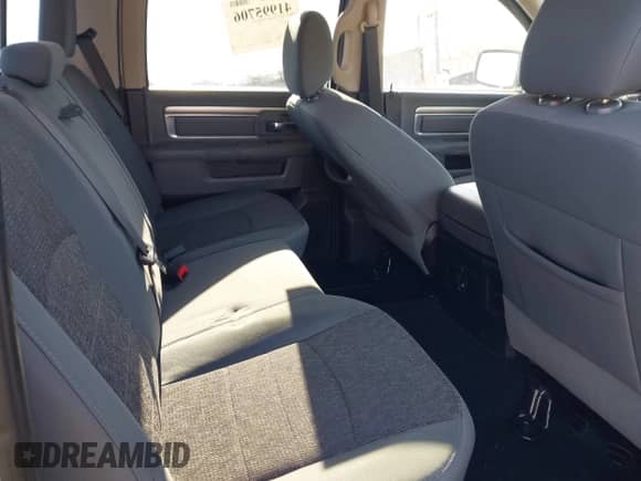 2016 Ram 1500 Big Horn с VIN 1C6RR7LG2GS254541, выставлен на аукционе IAAI как лот 41995706 с пробегом 102 693 миль миль и . История ставок и продаж доступна на DreamBid. Изображение 8.