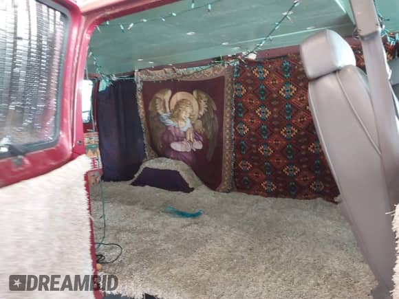 2000 Dodge Cargo Conversion with VIN 2B6HB11Y8YK116150, listed as a IAAI auction lot 42661857 with 104,697 mi miles and . Bid and sale history available at DreamBid. Image 8.