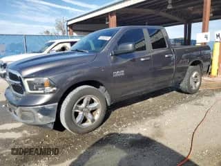 2015 Ram 1500 SLT z VIN 1C6RR6GGXFS529754, wystawiony jako Copart lot #42602365 z przebiegiem 159 247 mil mil oraz Szkoda całkowita • Salvage title. Historia ofert i sprzedaży dostępna na DreamBid. Obrazek 1.