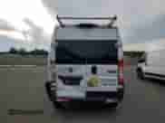 2020 Ram ProMaster Cargo z VIN 3C6TRVBG3LE106004, wystawiony jako Copart lot #84624805 z przebiegiem 103 209 mil mil oraz Szkoda całkowita • Salvage title. Historia ofert i sprzedaży dostępna na DreamBid. Obrazek 6.