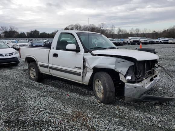 2000 Chevrolet Silverado 1500 LS with VIN 1GCEC14T7YZ112003, listed as a Copart auction lot 83573954 with Not provided miles and Salvage title. Bid and sale history available at DreamBid. Image 4.
