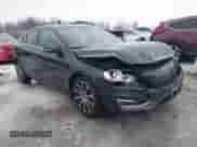 2015 Volvo S60 T5 Premier с VIN YV1612TK3F1359338, выставлен на аукционе IAAI как лот 41645209 с пробегом 106 822 миль миль и . История ставок и продаж доступна на DreamBid. Изображение 1.
