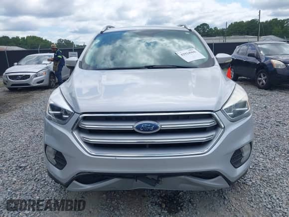 2017 Ford Escape Titanium с VIN 1FMCU0JD7HUA19017, выставлен на аукционе IAAI как лот 42924966 с пробегом 160 432 миль миль и . История ставок и продаж доступна на DreamBid. Изображение 12.