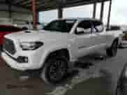 2022 Toyota Tacoma SR5 с VIN 3TMBZ5DN5NM036546, выставлен на аукционе Copart как лот 70096855 с пробегом 25 000 миль миль и Списание • Salvage title. История ставок и продаж доступна на DreamBid. Изображение 1.