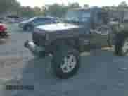 2007 Jeep Wrangler Unlimited Sahara z VIN 1J4GA591X7L202948, wystawiony jako Copart lot #64268695 z przebiegiem 168 636 mil mil oraz Czysty tytuł • Clean title. Historia ofert i sprzedaży dostępna na DreamBid. Obrazek 13.