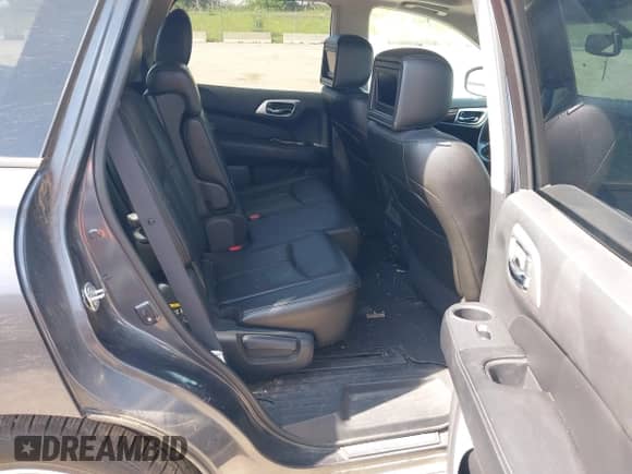 2014 Nissan Pathfinder SL with VIN 5N1AR2MMXEC624215, listed as a IAAI auction lot 42520996 with 127,531 mi miles and . Bid and sale history available at DreamBid. Image 8.