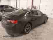 2022 Chevrolet Malibu LT z VIN 1G1ZD5ST1NF138028, wystawiony jako IAAI lot #41615474 z przebiegiem 82 037 mil mil oraz . Historia ofert i sprzedaży dostępna na DreamBid. Obrazek 4.