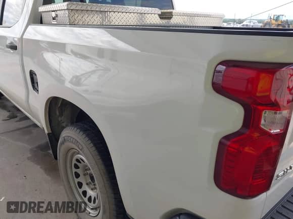 2019 Chevrolet Silverado 1500 Work Truck with VIN 3GCPWAEF5KG253667, listed as a IAAI auction lot 42337138 with 138,887 mi miles and . Bid and sale history available at DreamBid. Image 20.