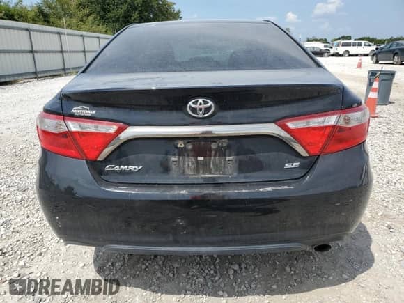 2017 Toyota Camry XLE z VIN 4T1BF1FK2HU362983, wystawiony jako Copart lot #69413905 z przebiegiem 78 982 mil mil oraz Szkoda całkowita • Salvage title. Historia ofert i sprzedaży dostępna na DreamBid. Obrazek 6.