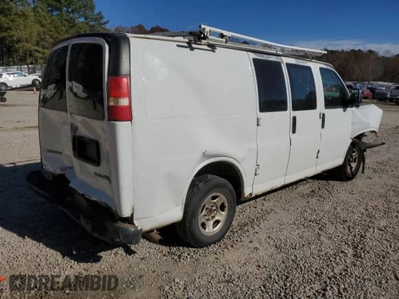 2003 Chevrolet Express Cargo с VIN 1GCFG15X531108386, выставлен на аукционе Copart как лот 50409364 с пробегом Не указан миль и Списание • Salvage title. История ставок и продаж доступна на DreamBid. Изображение 3.