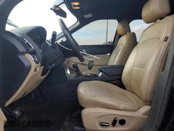 2017 Ford Explorer Limited z VIN 1FM5K7F88HGB81952, wystawiony jako Copart lot #83954605 z przebiegiem 110 880 mil mil oraz Szkoda całkowita • Salvage title. Historia ofert i sprzedaży dostępna na DreamBid. Obrazek 7.