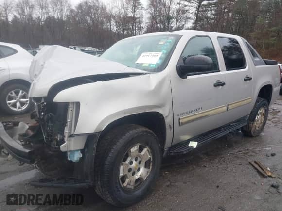 2009 Chevrolet Avalanche LS z VIN 3GNFK12059G261860, wystawiony jako IAAI lot #41917465 z przebiegiem 91 537 mil mil oraz . Historia ofert i sprzedaży dostępna na DreamBid. Obrazek 17.