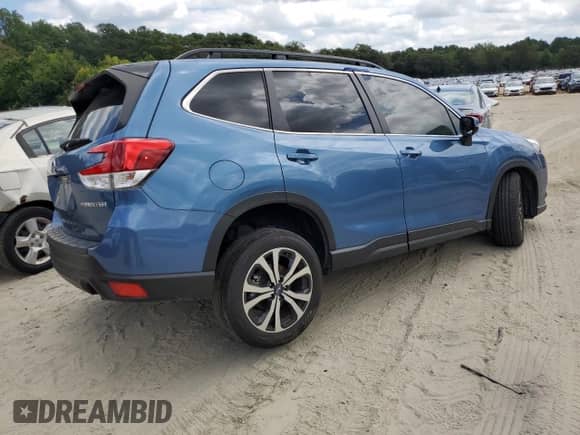 2024 Subaru Forester Limited with VIN JF2SKALC8RH442457, listed as a Copart auction lot 68108015 with 18,592 mi miles and Salvage title. Bid and sale history available at DreamBid. Image 3.