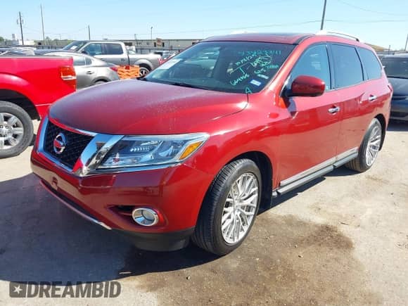 2014 Nissan Pathfinder S with VIN 5N1AR2MN2EC664068, listed as a IAAI auction lot 43423341 with 219,777 mi miles and . Bid and sale history available at DreamBid. Image 2.