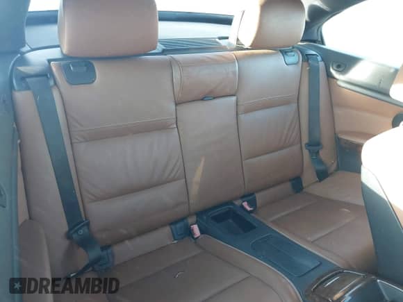 2010 BMW 3 Series 328i z VIN WBAWL1C58APX27472, wystawiony jako IAAI lot #43487998 z przebiegiem 139 701 mil mil oraz . Historia ofert i sprzedaży dostępna na DreamBid. Obrazek 8.