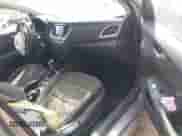 2021 Hyundai Accent SE z VIN 3KPC24A61ME138502, wystawiony jako IAAI lot #43188175 z przebiegiem 163 982 mil mil oraz . Historia ofert i sprzedaży dostępna na DreamBid. Obrazek 5.