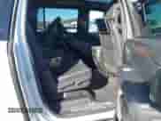 2022 Chevrolet Suburban Z71 z VIN 1GNSKDKD6NR150067, wystawiony jako IAAI lot #41684815 z przebiegiem 73 416 mil mil oraz . Historia ofert i sprzedaży dostępna na DreamBid. Obrazek 8.
