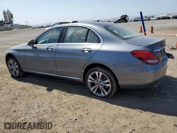 2017 Mercedes-Benz C 350e с VIN 55SWF4HB9HU233747, выставлен на аукционе Copart как лот 71305354 с пробегом 82 978 миль миль и Списание • Salvage title. История ставок и продаж доступна на DreamBid. Изображение 2.
