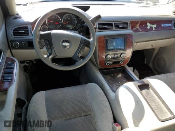 2009 Chevrolet Tahoe 1LT с VIN 1GNEC23369R274379, выставлен на аукционе Copart как лот 81854105 с пробегом 234 872 миль миль и Списание • Salvage title. История ставок и продаж доступна на DreamBid. Изображение 8.