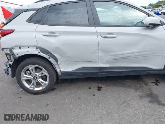 2022 Hyundai Kona SEL with VIN KM8K6CAB4NU769055, listed as a IAAI auction lot 43164582 with 45,551 mi miles and . Bid and sale history available at DreamBid. Image 6.