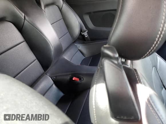 2019 Ford Mustang EcoBoost с VIN 1FATP8UH5K5109847, выставлен на аукционе Copart как лот 56287815 с пробегом 65 671 миль миль и Списание • Salvage title. История ставок и продаж доступна на DreamBid. Изображение 10.