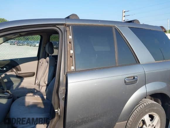 2005 Saturn VUE with VIN 5GZCZ33D45S844622, listed as a IAAI auction lot 42669047 with Not provided miles and . Bid and sale history available at DreamBid. Image 6.
