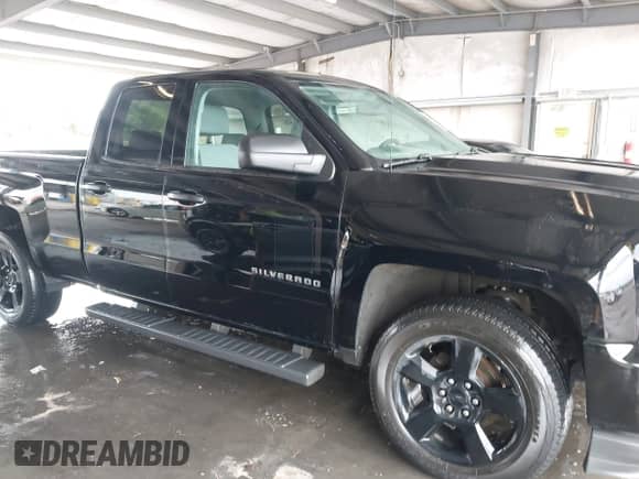 2017 Chevrolet Silverado 1500 Custom с VIN 1GCRCPECXHZ269883, выставлен на аукционе IAAI как лот 42955993 с пробегом 91 727 миль миль и . История ставок и продаж доступна на DreamBid. Изображение 13.