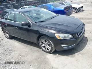 2015 Volvo S60 T5 Premier с VIN YV1612TK4F1353628, выставлен на аукционе IAAI как лот 42437664 с пробегом 184 076 миль миль и . История ставок и продаж доступна на DreamBid. Изображение 1.