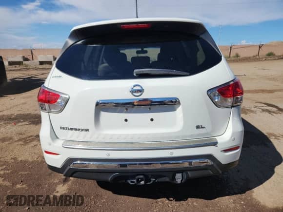 2015 Nissan Pathfinder S z VIN 5N1AR2MN9FC706138, wystawiony jako Copart lot #71506805 z przebiegiem 148 148 mil mil oraz Szkoda całkowita • Salvage title. Historia ofert i sprzedaży dostępna na DreamBid. Obrazek 6.