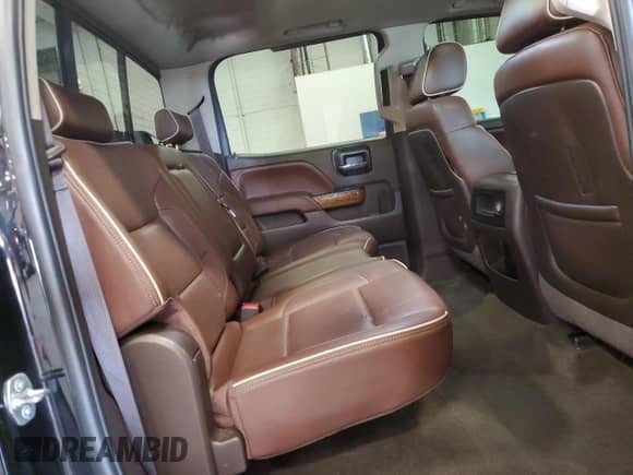 2014 Chevrolet Silverado 1500 High Country с VIN 3GCUKTEJ6EG480448, выставлен на аукционе Copart как лот 68707985 с пробегом 186 075 миль миль и Списание • Salvage title. История ставок и продаж доступна на DreamBid. Изображение 10.