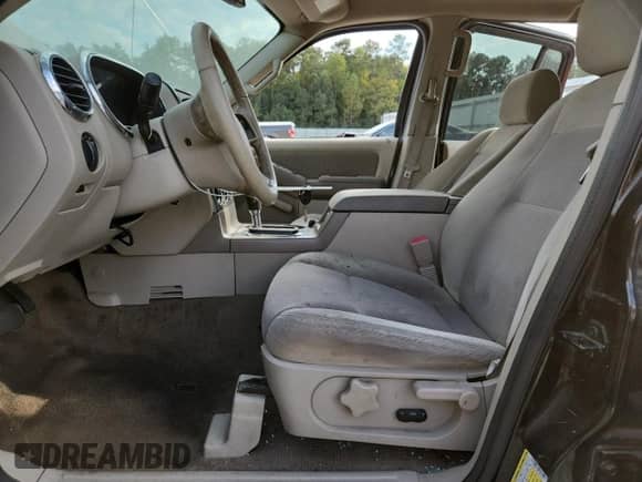 2007 Ford Explorer XLT with VIN 1FMEU73E67UB72817, listed as a Copart auction lot 85917695 with 172,754 mi miles and Salvage title. Bid and sale history available at DreamBid. Image 7.