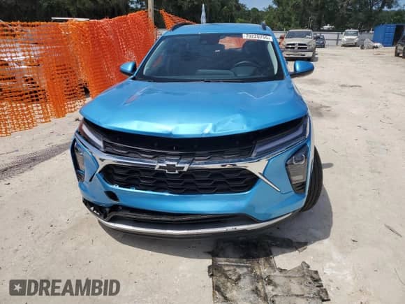 2025 Chevrolet Trax LT с VIN KL77LHEP0SC158752, выставлен на аукционе Copart как лот 70220755 с пробегом 8 831 миль миль и На запчасти • Non repairable. История ставок и продаж доступна на DreamBid. Изображение 5.