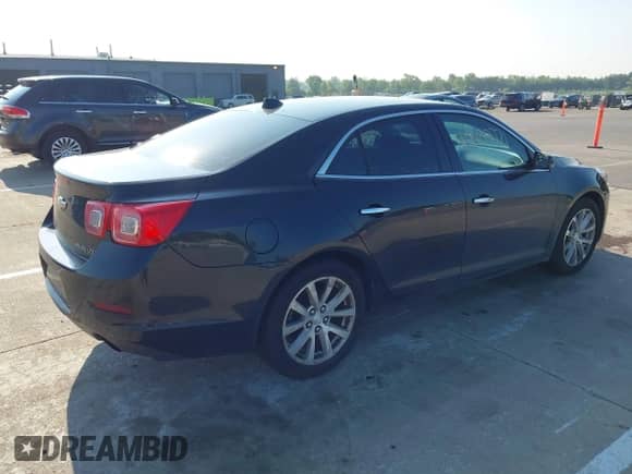 2014 Chevrolet Malibu LTZ with VIN 1G11H5SL2EF160573, listed as a IAAI auction lot 42982271 with 269,496 mi miles and . Bid and sale history available at DreamBid. Image 4.