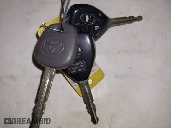 2010 Toyota Camry with VIN 4T1BF3EK2AU543259, listed as a IAAI auction lot 43439703 with 186,098 mi miles and . Bid and sale history available at DreamBid. Image 11.