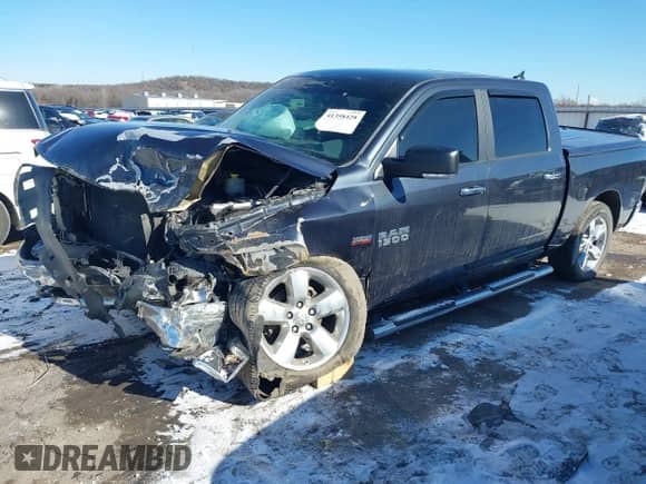 2016 Ram 1500 Big Horn с VIN 1C6RR7LT9GS139187, выставлен на аукционе IAAI как лот 41358428 с пробегом 117 158 миль миль и . История ставок и продаж доступна на DreamBid. Изображение 2.