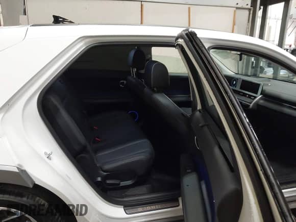2024 Hyundai Ioniq 5 Limited с VIN KM8KRDDF5RU285364, выставлен на аукционе IAAI как лот 43207395 с пробегом 24 817 миль миль и . История ставок и продаж доступна на DreamBid. Изображение 8.