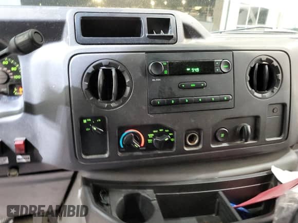 2011 Ford Econoline Cargo Commercial with VIN 1FTNE2EL4BDA70943, listed as a IAAI auction lot 43552276 with 141,096 mi miles and . Bid and sale history available at DreamBid. Image 4.