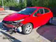 2018 Chevrolet Cruze LT с VIN 3G1BE6SM7JS525699, выставлен на аукционе IAAI как лот 42640676 с пробегом 75 983 миль миль и . История ставок и продаж доступна на DreamBid. Изображение 19.