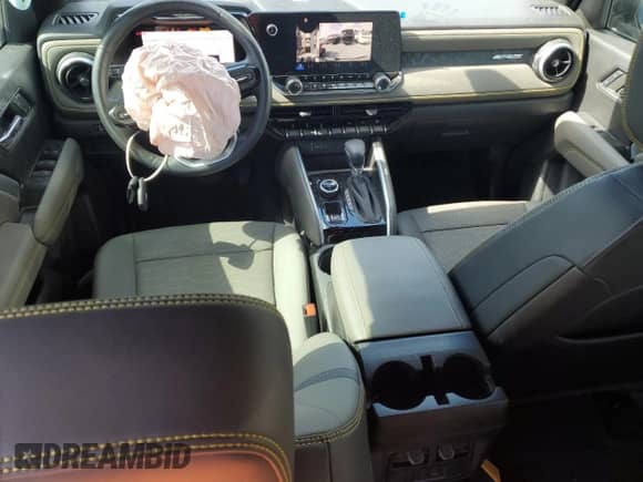 2024 Chevrolet Colorado 4WD ZR2 with VIN 1GCPTFEK6R1221158, listed as a Copart auction lot 85602715 with 8,985 mi miles and Salvage title. Bid and sale history available at DreamBid. Image 8.