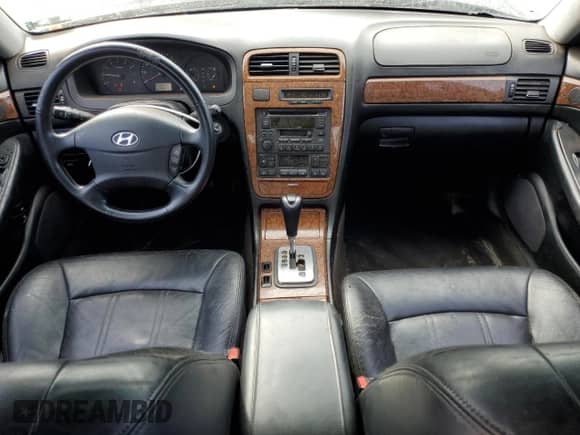 2005 Hyundai XG с VIN KMHFU45E05A380903, выставлен на аукционе Copart как лот 81461064 с пробегом 139 777 миль миль и Списание • Salvage title. История ставок и продаж доступна на DreamBid. Изображение 8.