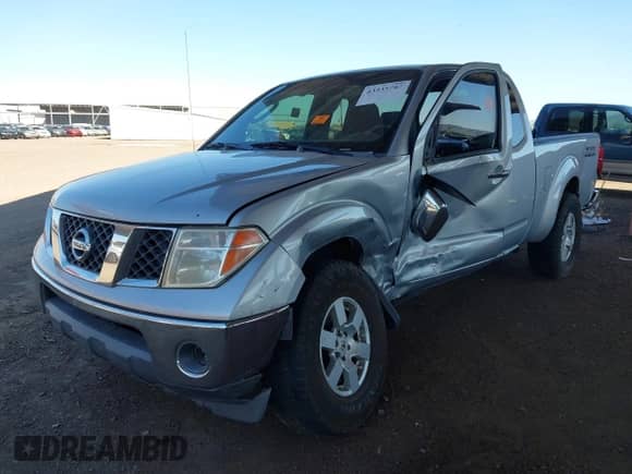 2007 Nissan Frontier LE с VIN 1N6AD06W47C440071, выставлен на аукционе IAAI как лот 43335787 с пробегом Не указан миль и . История ставок и продаж доступна на DreamBid. Изображение 2.