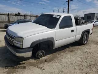 2007 Chevrolet Silverado 1500 Work Truck с VIN 3GCEK14V57G154818, выставлен на аукционе Copart как лот 47456885 с пробегом 222 942 миль миль и Списание • Salvage title. История ставок и продаж доступна на DreamBid. Изображение 1.