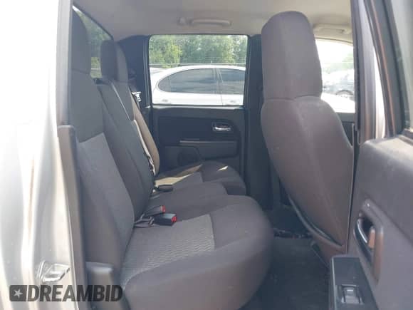 2011 Chevrolet Colorado 1LT z VIN 1GCHTCFEXB8131732, wystawiony jako IAAI lot #42595193 z przebiegiem 129 689 mil mil oraz . Historia ofert i sprzedaży dostępna na DreamBid. Obrazek 8.