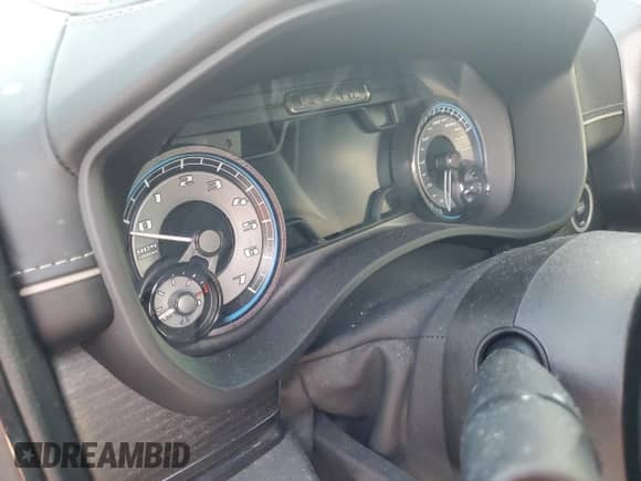 2022 Ram 1500 Limited z VIN 1C6RREHT8NN178832, wystawiony jako Copart lot #75320084 z przebiegiem Nie podano mil oraz Szkoda całkowita • Salvage title. Historia ofert i sprzedaży dostępna na DreamBid. Obrazek 9.