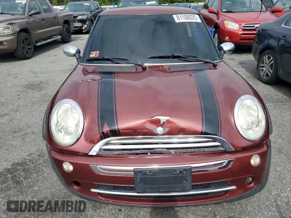 2006 MINI Hardtop with VIN WMWRC33526TK66647, listed as a Copart auction lot 81100025 with 179,203 mi miles and Salvage title. Bid and sale history available at DreamBid. Image 5.
