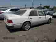 1991 Mercedes-Benz 300 E with VIN WDBEA30D3MB457840, listed as a Copart auction lot 68929785 with 215,522 mi miles and Clean title. Bid and sale history available at DreamBid. Image 3.