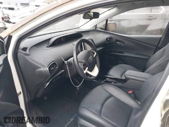 2019 Toyota Prius Plus с VIN JTDKARFP8K3119138, выставлен на аукционе IAAI как лот 42564817 с пробегом 26 200 миль миль и . История ставок и продаж доступна на DreamBid. Изображение 13.