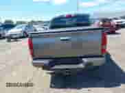 2011 Chevrolet Colorado 1LT z VIN 1GCHTCFE5B8113848, wystawiony jako IAAI lot #42781184 z przebiegiem 64 485 mil mil oraz . Historia ofert i sprzedaży dostępna na DreamBid. Obrazek 16.