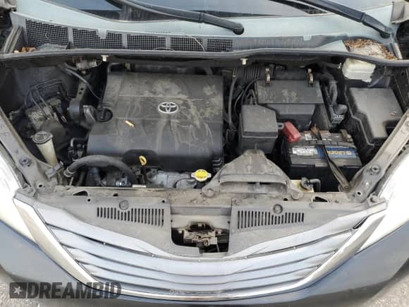 2013 Toyota Sienna XLE with VIN 5TDDK3DC2DS052069, listed as a Copart auction lot 71585785 with 189,744 mi miles and Clean title. Bid and sale history available at DreamBid. Image 12.