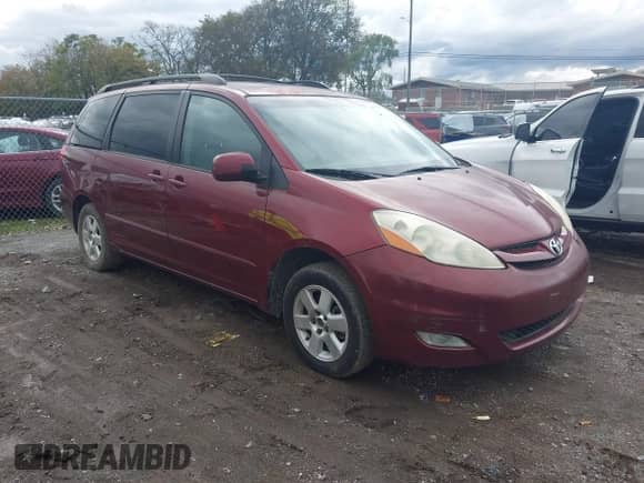 2006 Toyota Sienna XLE z VIN 5TDZA22C86S473786, wystawiony jako IAAI lot #43542996 z przebiegiem 312 570 mil mil oraz . Historia ofert i sprzedaży dostępna na DreamBid. Obrazek 1.